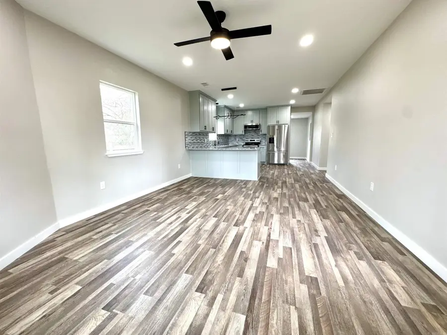 302 W Commerce St, Morrilton, AR 72110 - #3