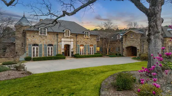 19 Spring Valley Ln Lane, Little Rock, AR 72223