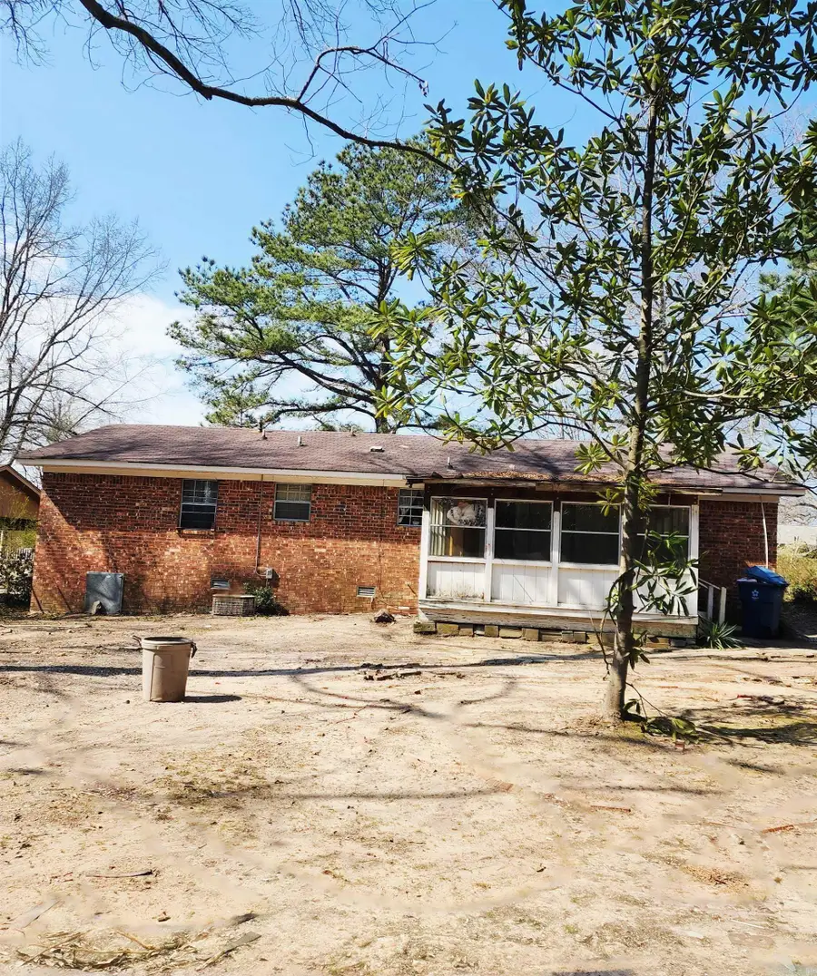 431 Woodland St, Malvern, AR 72104 - #2