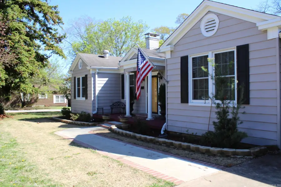 701 W Sunset, Nashville, AR 71852 - #3