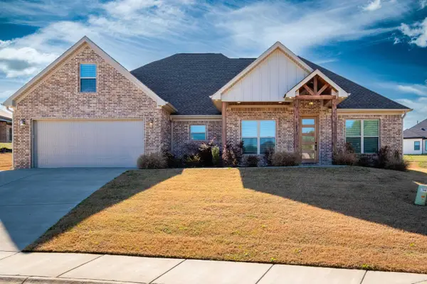 102 Red Crest Cove, Benton, AR 72015