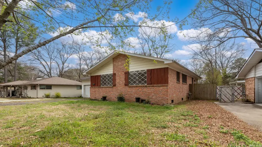 2505 Robinson, Conway, AR 72034 - #2