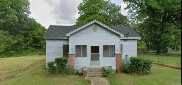 305 N School, Dermott, AR 71638