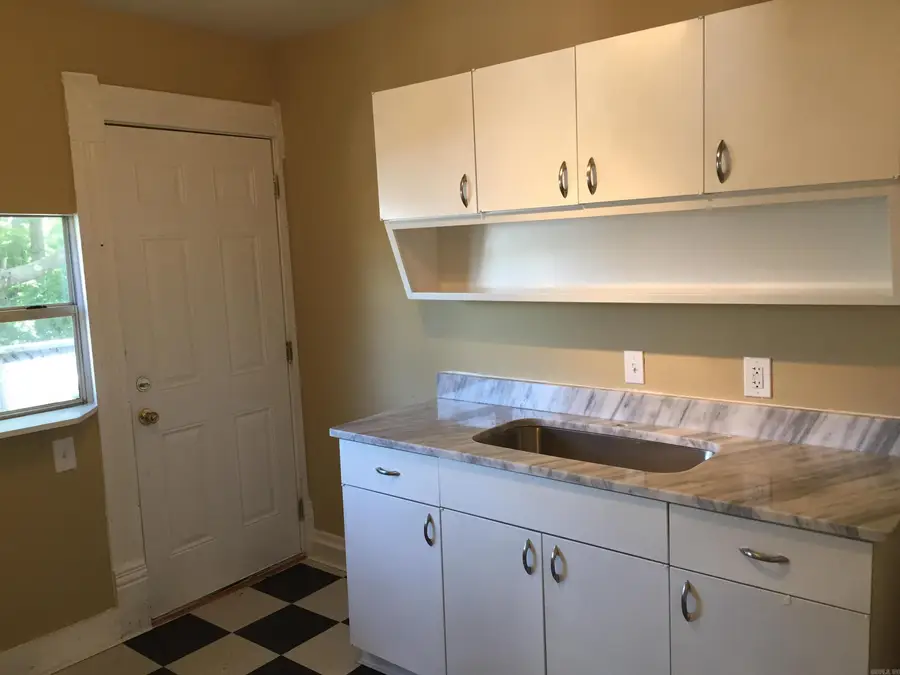 1305 Cumberland Street, Little Rock, AR 72202 - #2