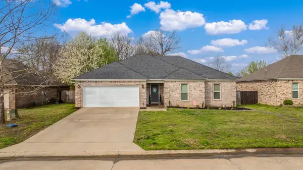 27 Green Timber Way, Vilonia, AR 72173