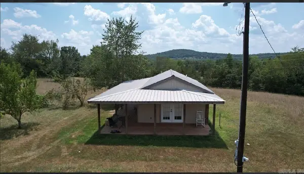 1435 Burnt Ridge Rd (cabin), Shirley, AR 72153