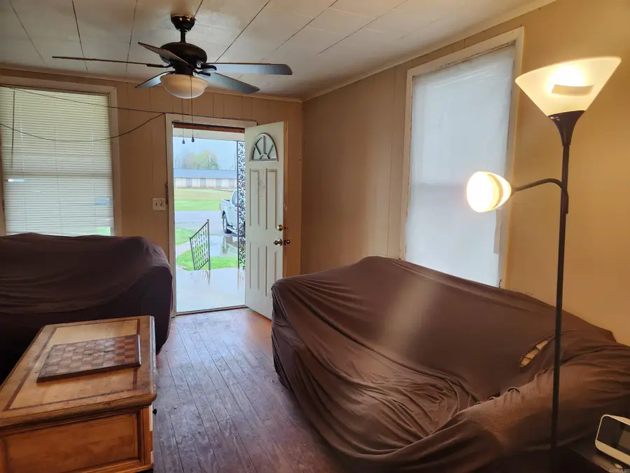 2519 W 2nd Ave Avenue, Pine Bluff, AR 71601 - #3