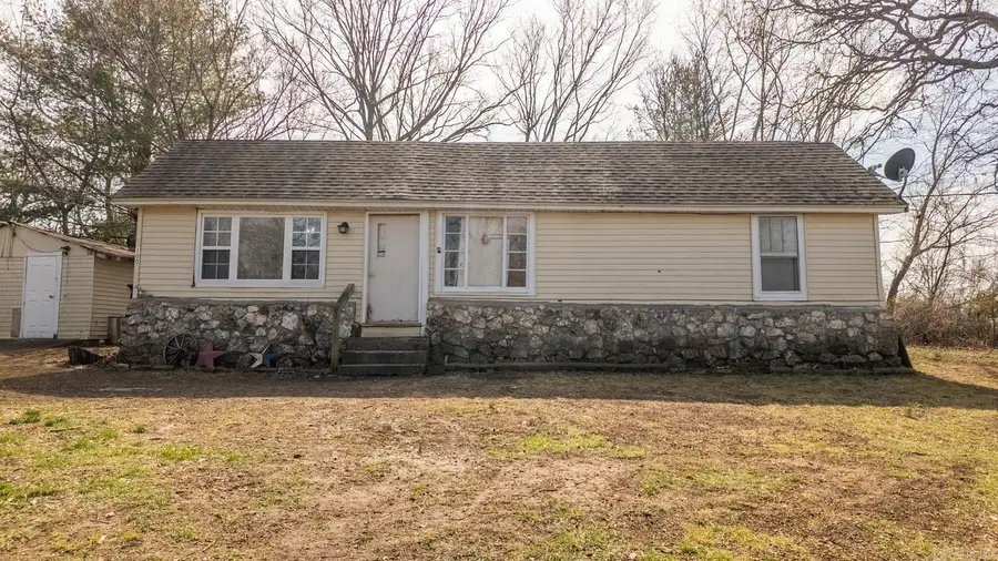 100 E Adams Street, Thayer, MO 65791 - #2