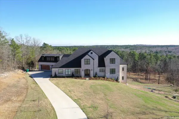 1688 S Silverthorne, Little Rock, AR 72210