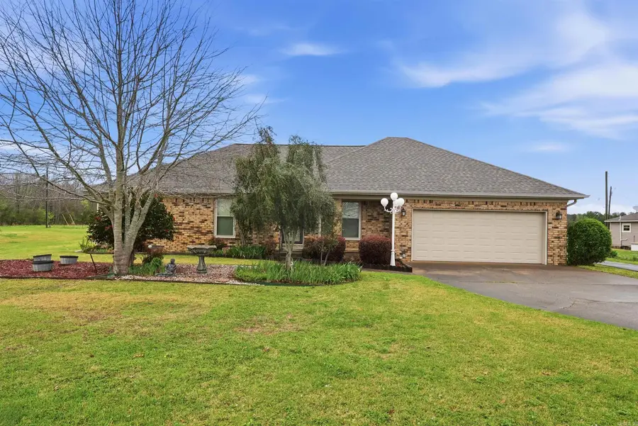 17 N Church, Vilonia, AR 72173 - #2