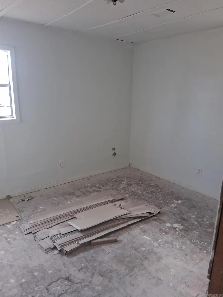 805 Dangeau Avenue, Forrest City, AR 72335 - #3
