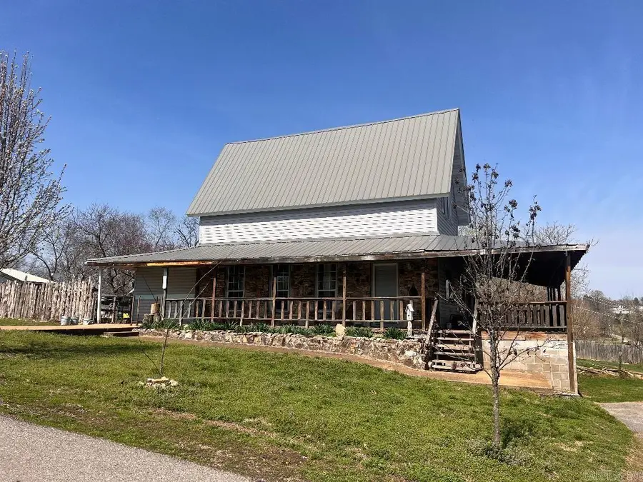 695 Summit Avenue, Mammoth Spring, AR 72554 - #2