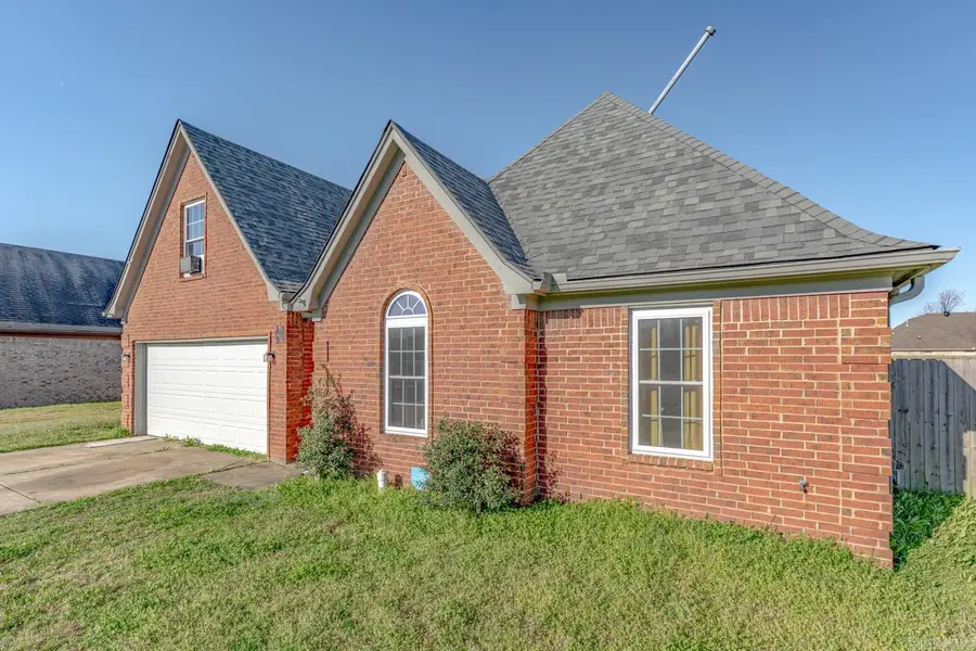 818 Boulevard Orleans Street, Marion, AR 72364 - #3