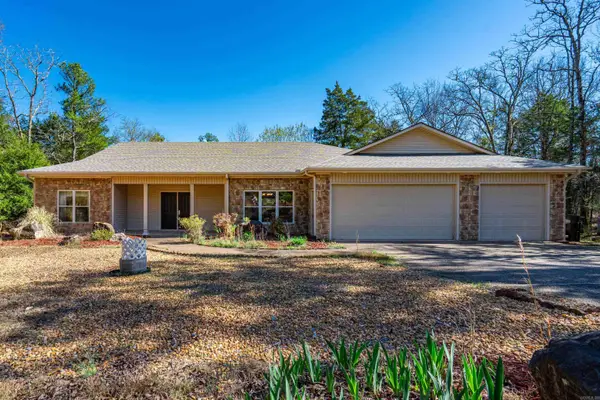 15 Perfecto Court, Hot Springs Village, AR 71909