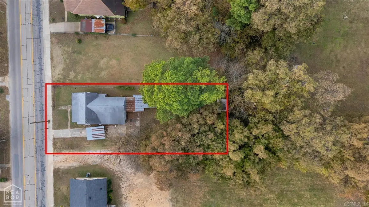 906 E Washington Ave, Jonesboro, AR 72401 - #1