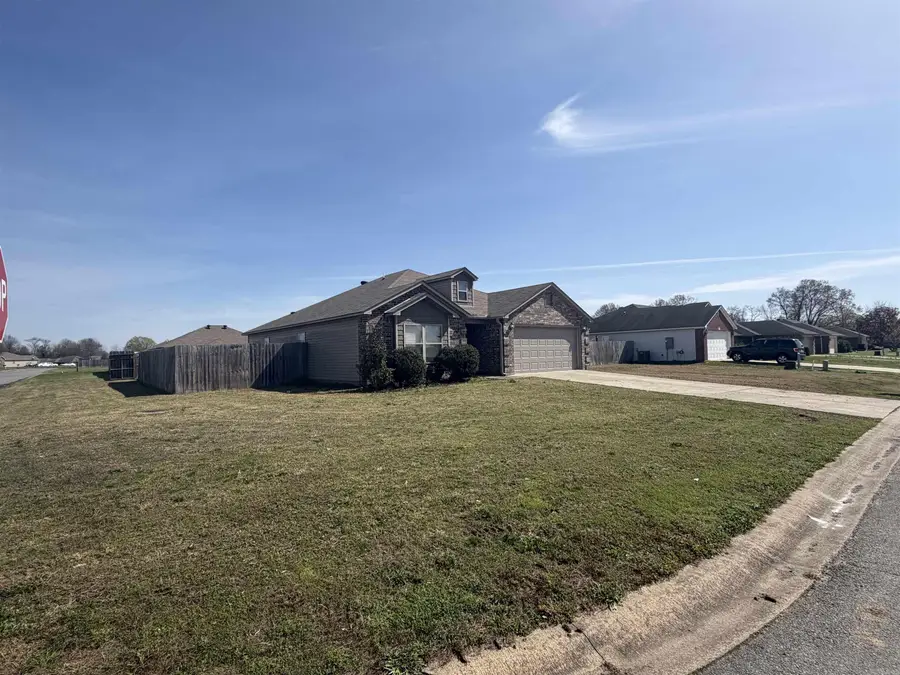 510 Jasper Street, Conway, AR 72032 - #2