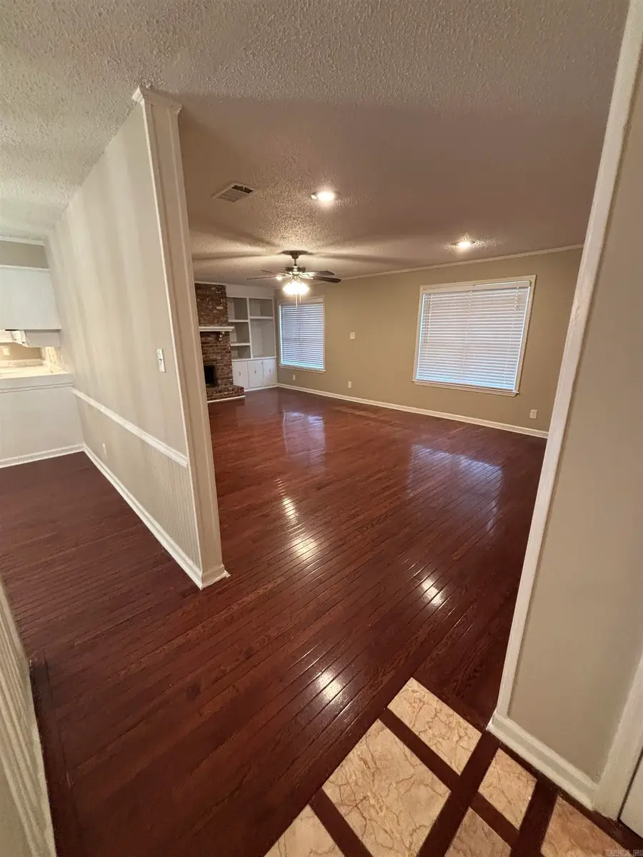 322 E Lee Avenue, Sherwood, AR 72120 - #3