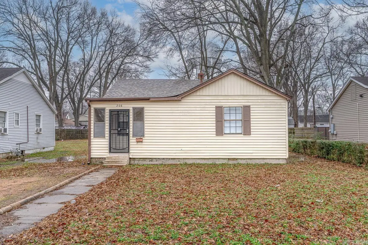 208 S Center Drive, West Memphis, AR 72301 - #1