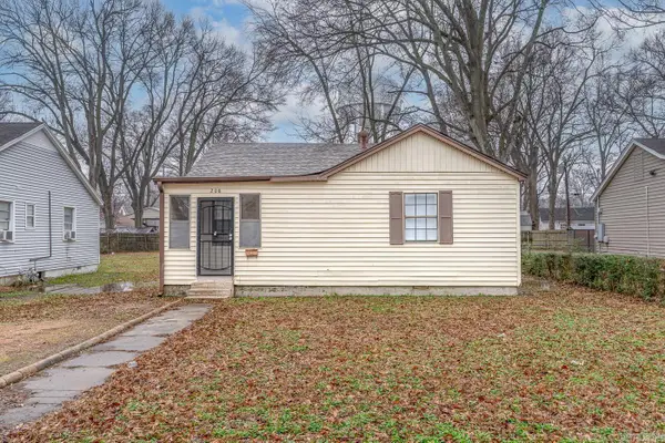 208 S Center Drive, West Memphis, AR 72301