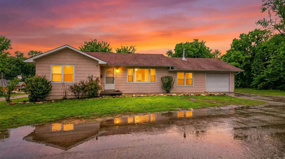 322 N 9th Street, Thayer, MO 65791 - #1