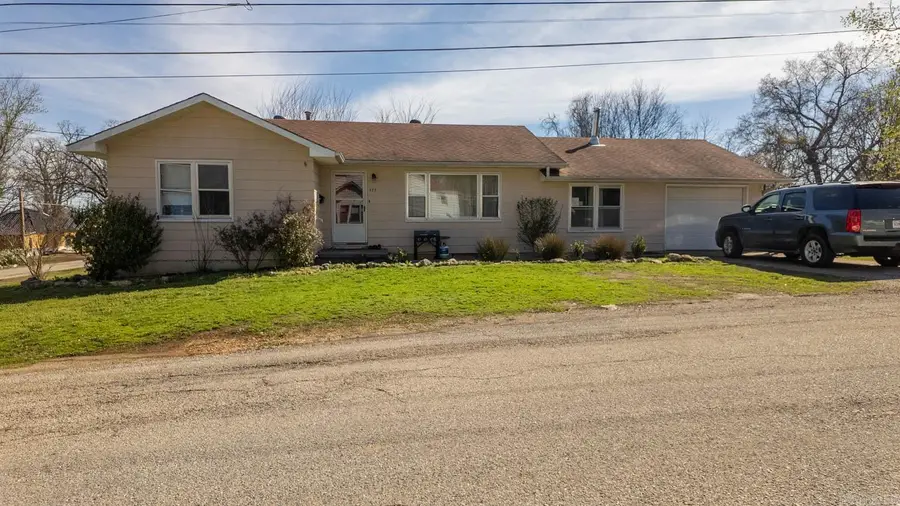322 N 9th Street, Thayer, MO 65791 - #3