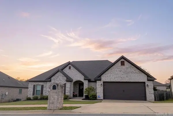 1717 Creekview, Sherwood, AR 72120