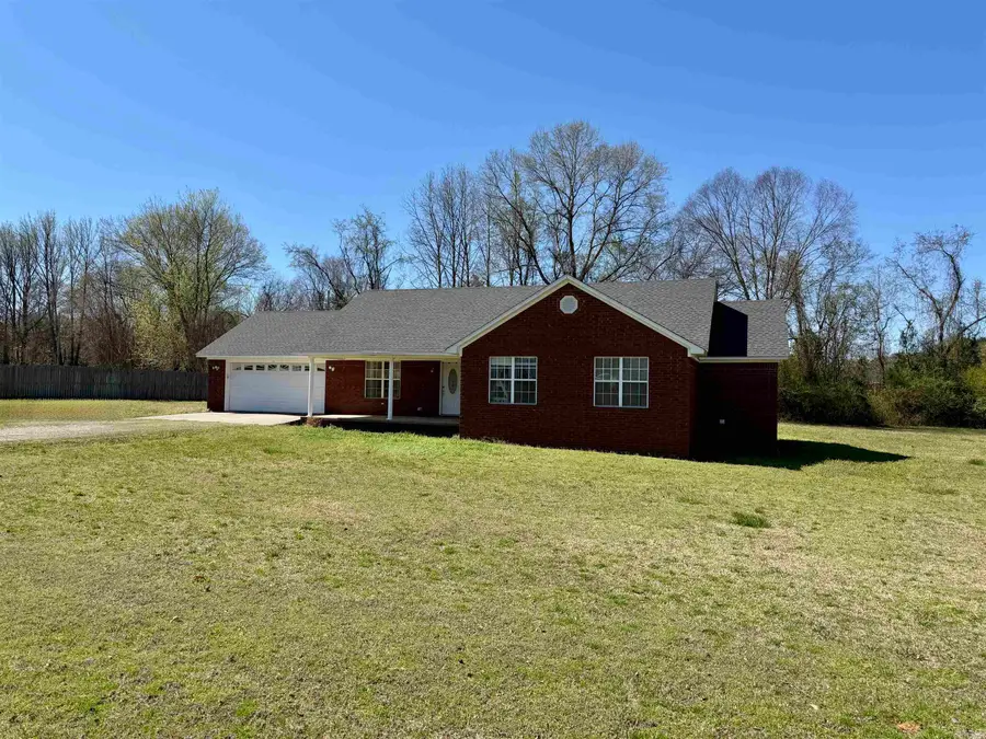 196 Angela Dr, Clarksville, AR 72830 - #2