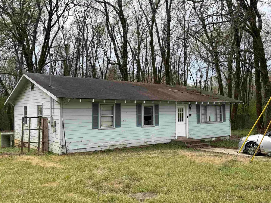 110 Perry St, Clarksville, AR 72830 - #2