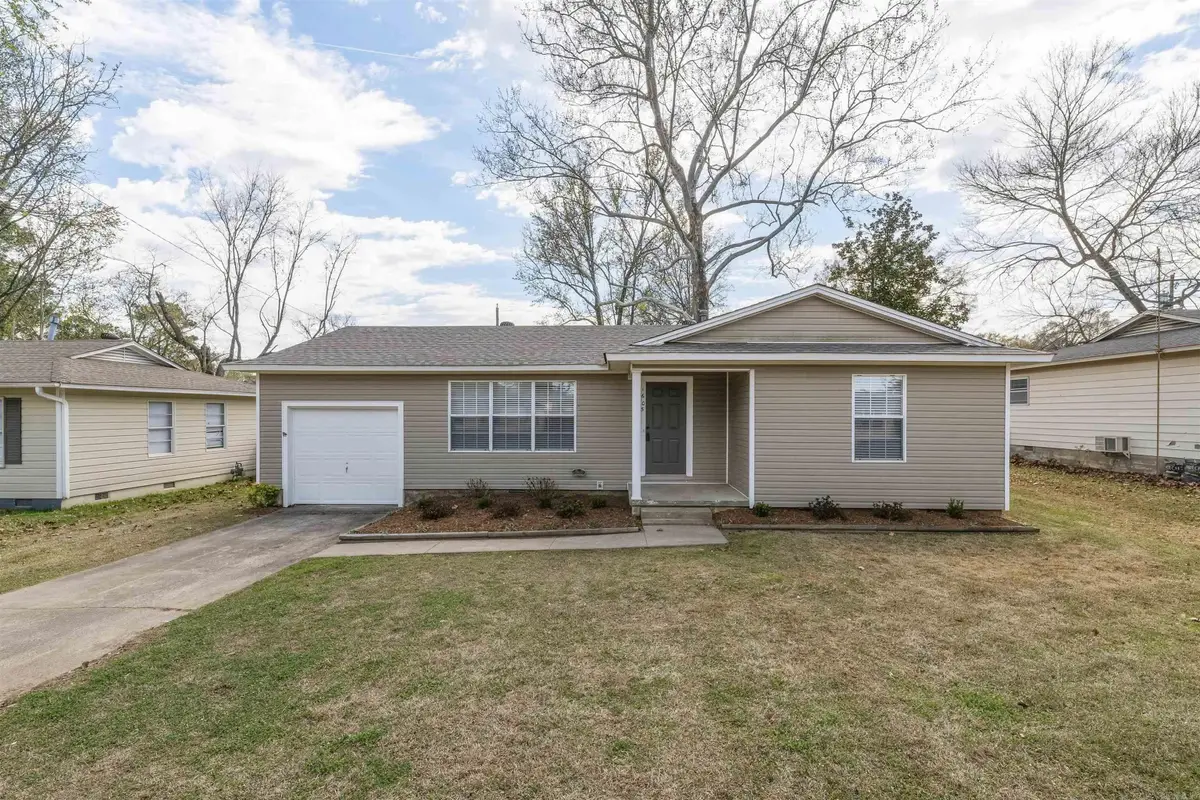 1605 Carolyn St, Jacksonville, AR 72076 - #1