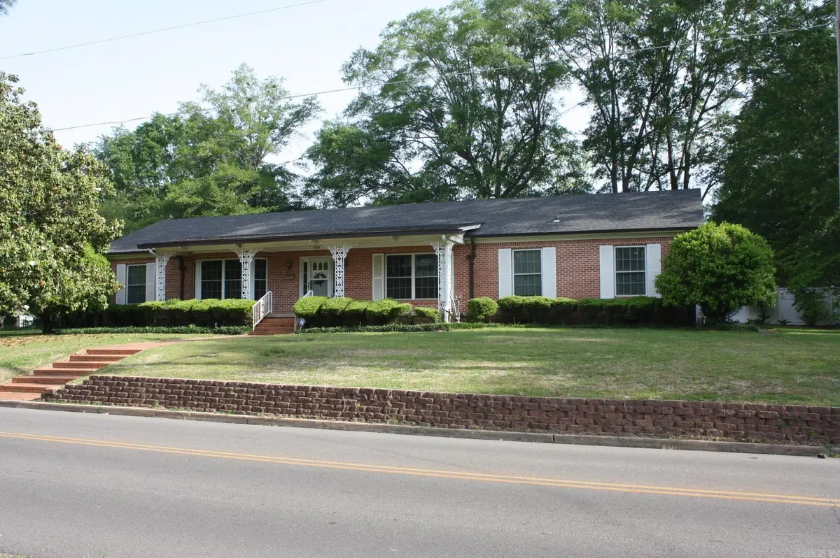 524 W Sypert Street, Nashville, AR 71852 - #1