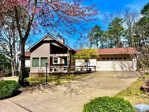 2 Balenciaga Way, Hot Springs Village, AR 71909