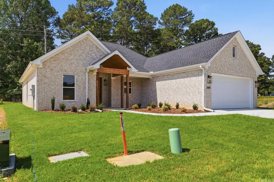 3909 Spencer Crossing Drive, Benton, AR 72019 - #3