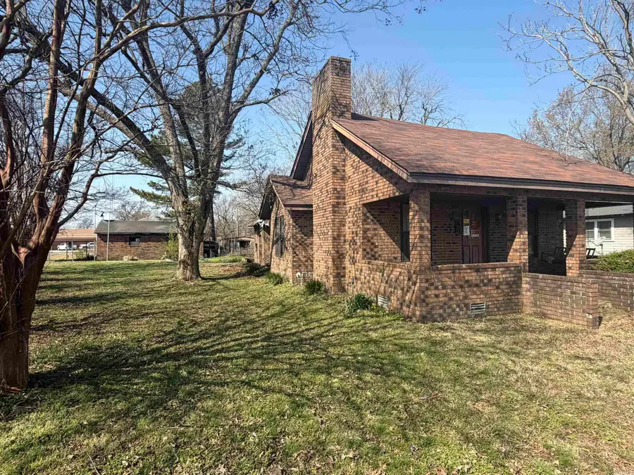 101 W Montgomery Street, Walnut Ridge, AR 72476 - #3