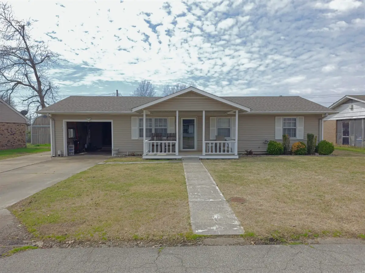 602 N 12th Street, Paragould, AR 72450 - #1