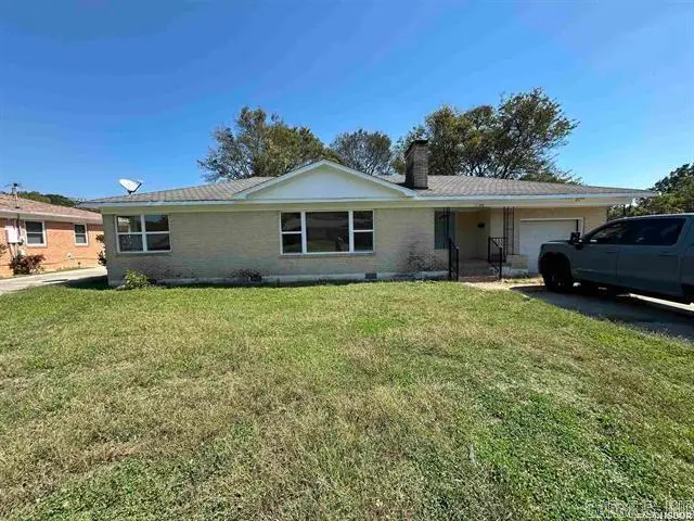 1105 Richard St Street, Hot Springs, AR 71913 - #1