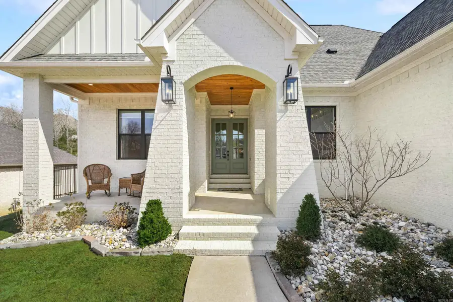 915 Valley Creek, North Little Rock, AR 72116 - #2