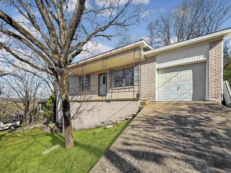 1501 W 58th St, North Little Rock, AR 72118 - #2