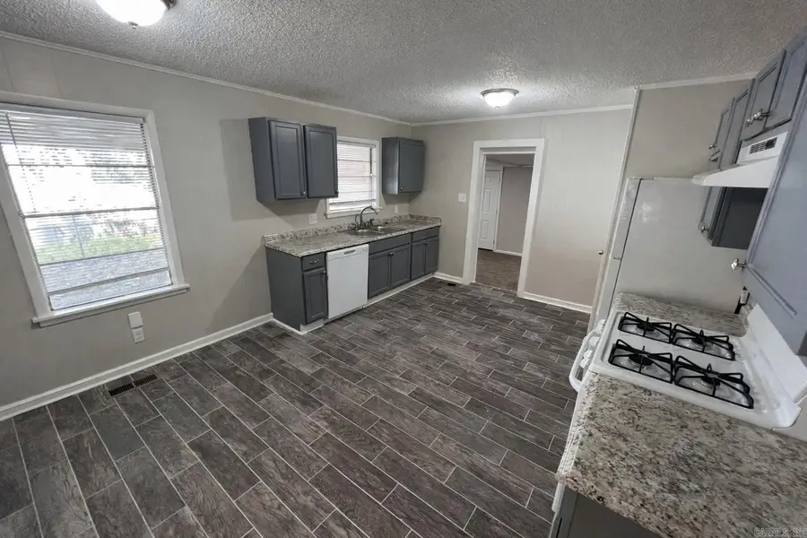 1401 S Bailey Street, Jacksonville, AR 72076 - #2