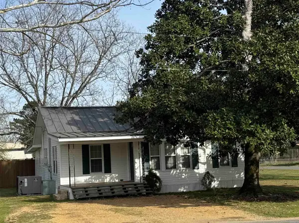 108 S Cypress Street, Poyen, AR 72128