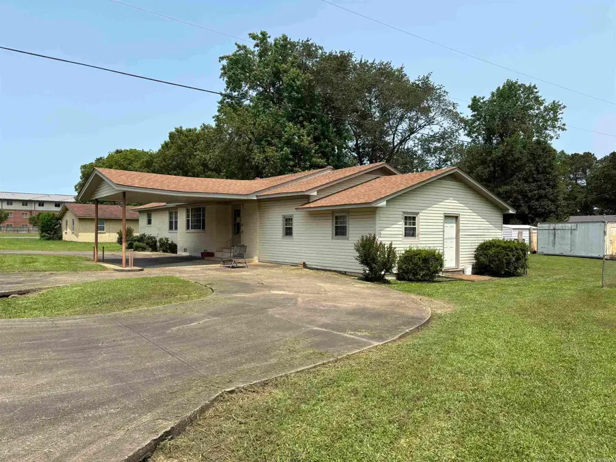 906 W Louisiana Street, Beebe, AR 72012 - #3