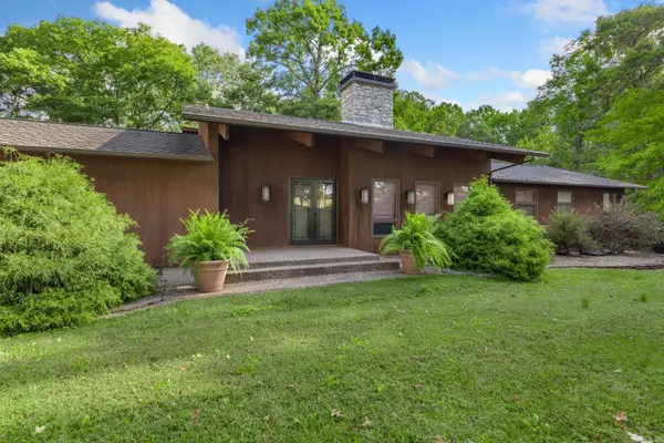 Address Withheld By Seller, Harrison, AR 72601