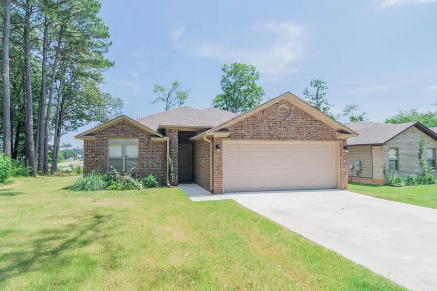 208 Lake Drive, Jonesboro, AR 72405 - #2