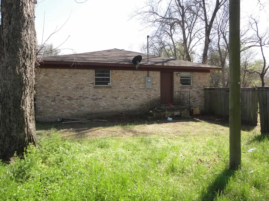 417 NE 4th Street, England, AR 72046 - #2