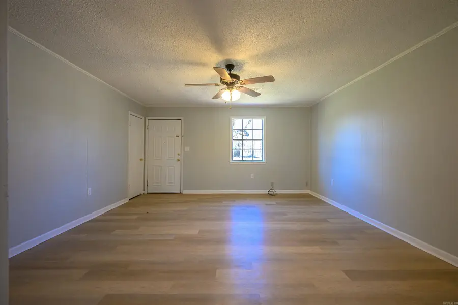 611 W Barnett Street, Kensett, AR 72082 - #3