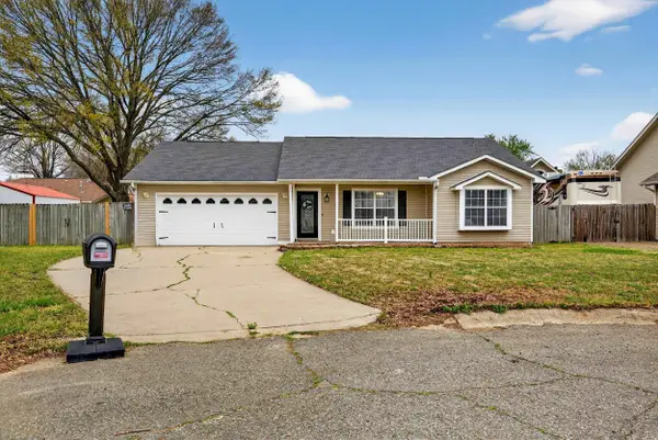 2112 Steeple Chase Dr, Jacksonville, AR 72076