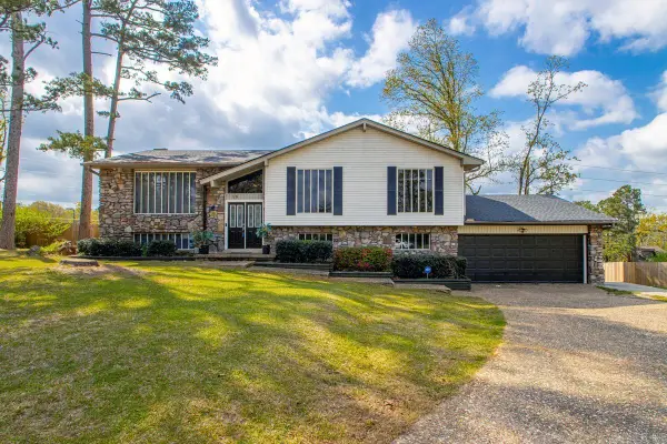 19 Kings Court, Little Rock, AR 72211