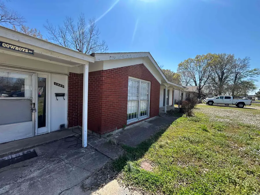 1905 S Spring St, Stuttgart, AR 72160 - #2