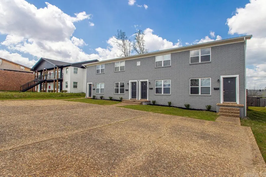 1820 Sanford Dr, Little Rock, AR 72227 - #2