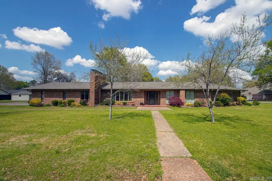 305 Cottonwood Drive, England, AR 72046 - #2