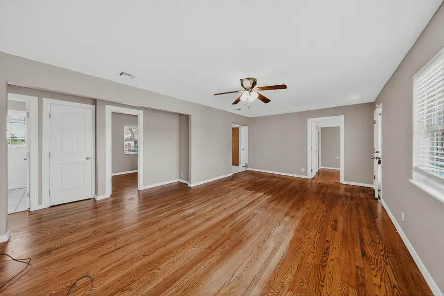 823 W Granite, Siloam Springs, AR 72761 - #3